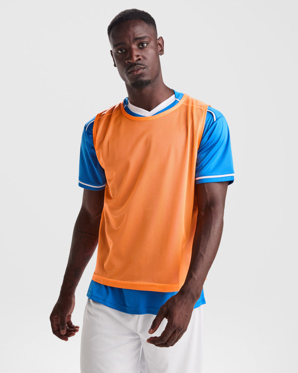 ROLY ROMA Unisex sports bib in white - promotional clothing printed with your company logo
