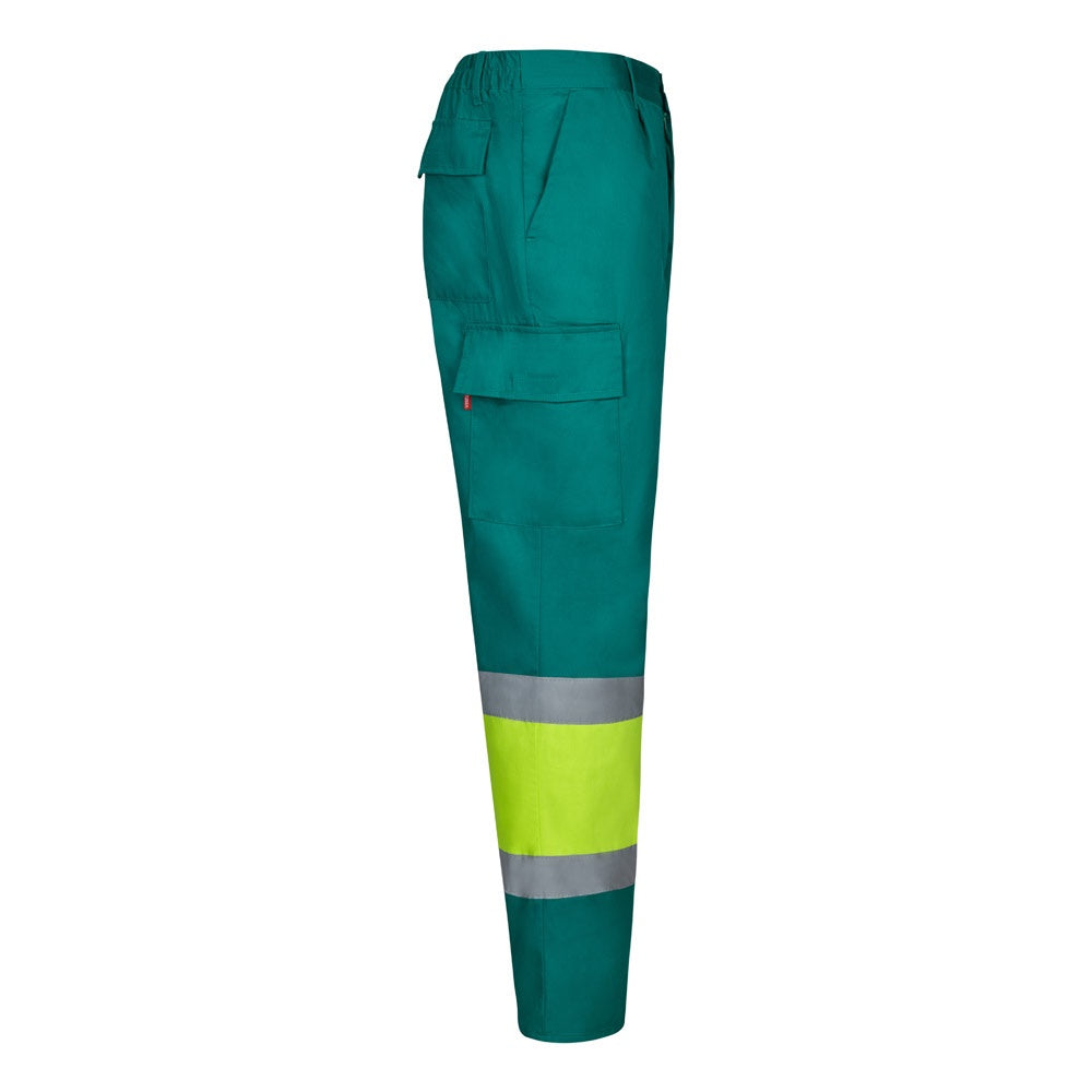 VL ARTEMIS promotional workwear garment in green/yellow (detail view) with custom logo branding