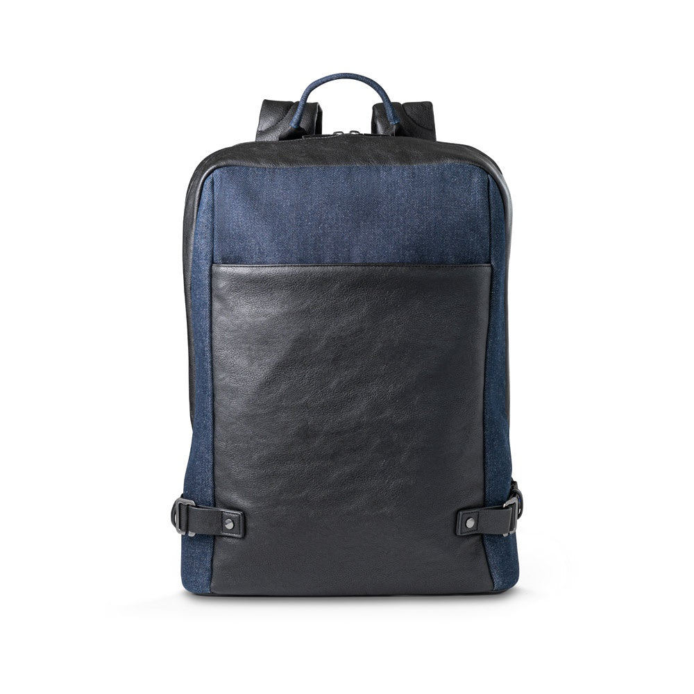 DIVERGENT BACKPACK I promotional laptop bag in navy blue (detail view) with custom logo branding