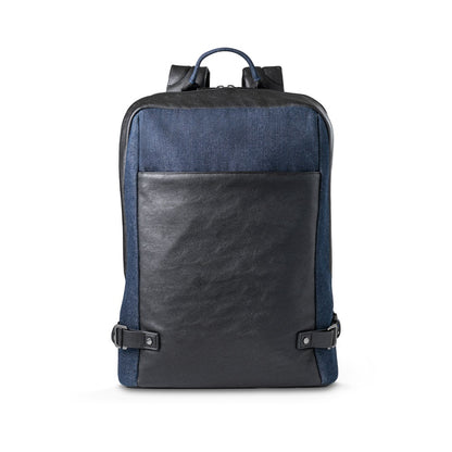 DIVERGENT BACKPACK I promotional laptop bag in navy blue (detail view) with custom logo branding