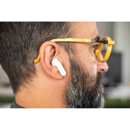 BURTON promotional headphones in white (detail view) with custom logo branding