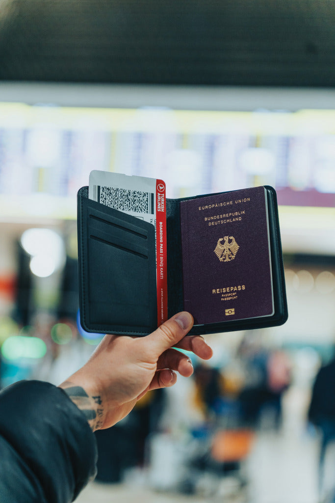 Travelfinder RCS passport holder worldwide locating