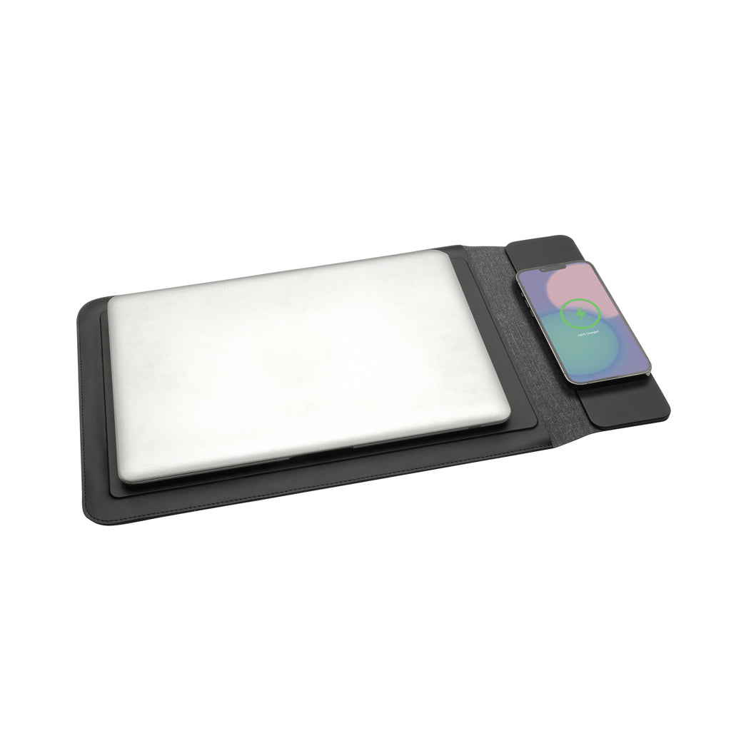 Swiss Peak 15W magnetic charging laptop sleeve 14-15,6'
