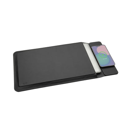 Swiss Peak 15W magnetic charging laptop sleeve 14-15,6'
