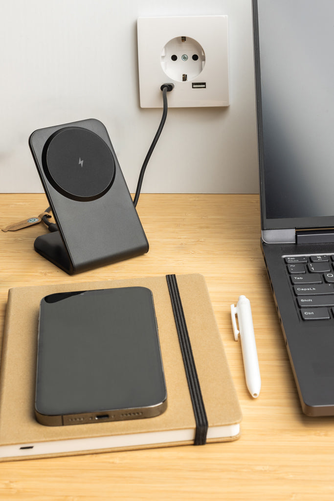 VoltPerch RCS recycled plastic 15W magnetic wireless charger