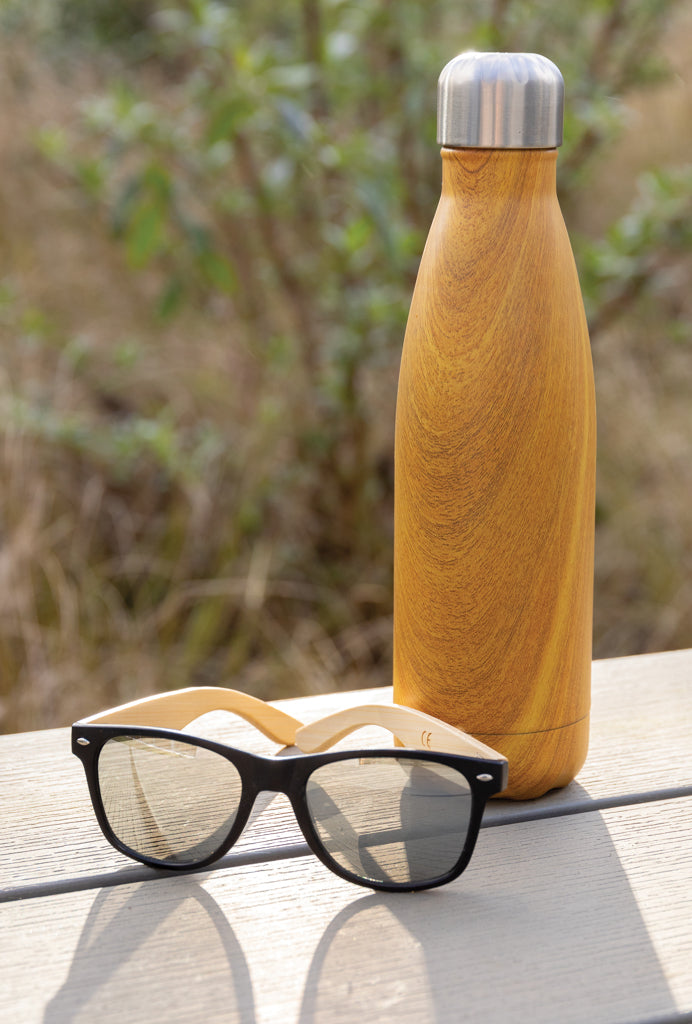 Vacuum insulated stainless steel bottle with wood print