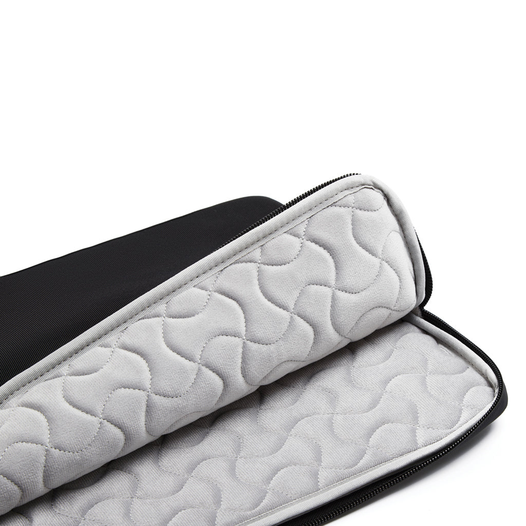 XD Design 16' Laptop Sleeve