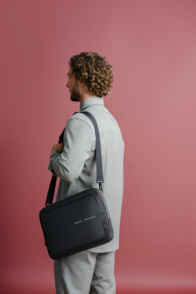 XD Design 16' Laptop Bag