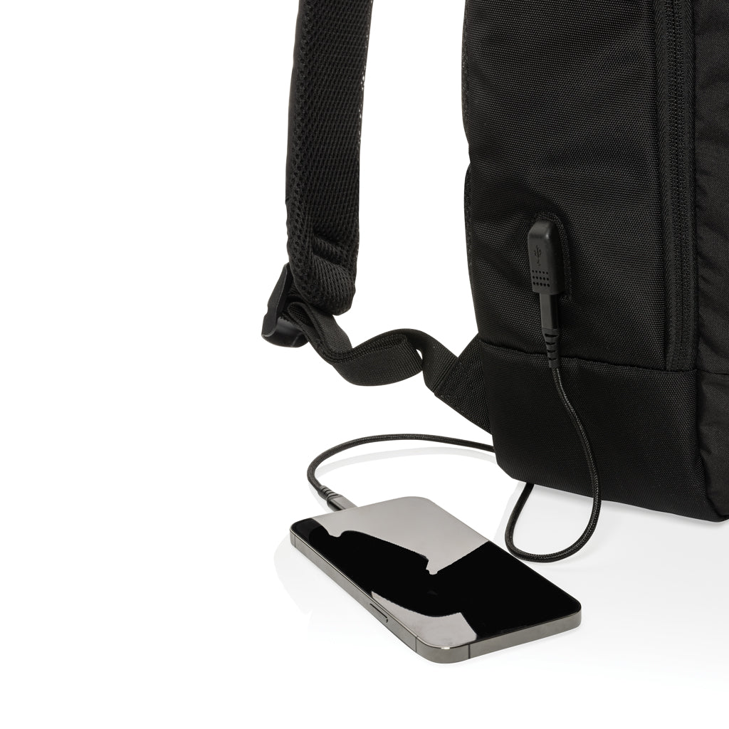 Swiss Peak AWARE™ modern 15.6' laptop backpack