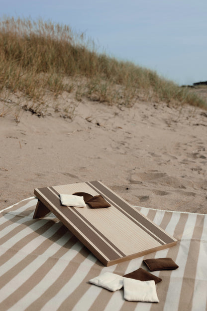 VINGA Cornhole game