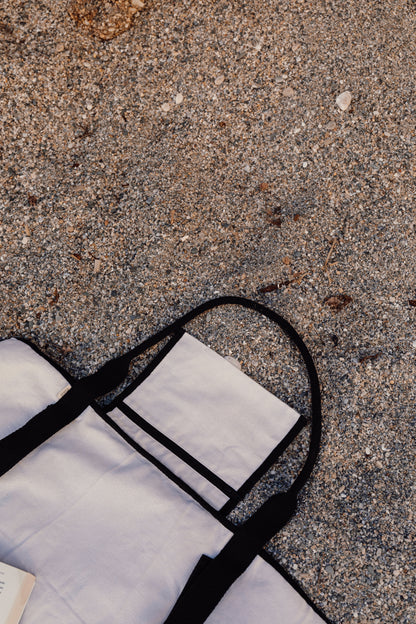 VINGA Volonne AWARE™ recycled canvas beach mat
