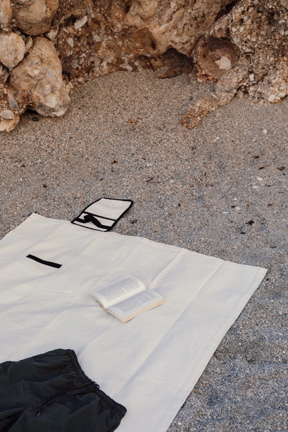 VINGA Volonne AWARE™ recycled canvas picnic blanket