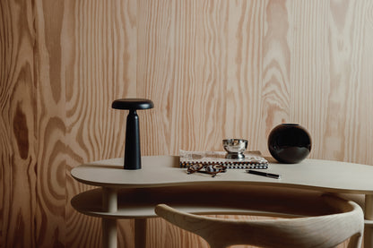 VINGA Avery RCS table lamp