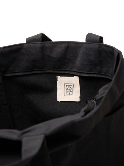 VINGA Hilo AWARE™ recycled canvas zip tote