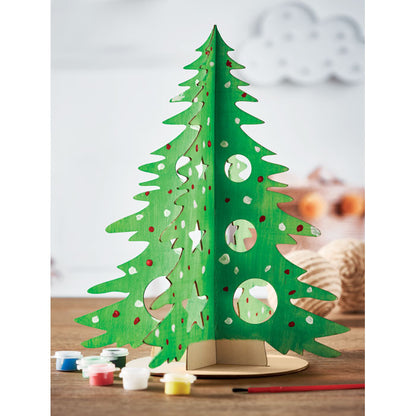 BAUM UND FARBE – DIY-Weihnachtsbaum aus Holz