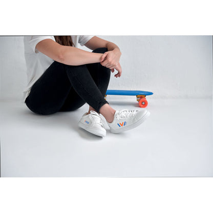BLANCOS – Sneaker in PU 41