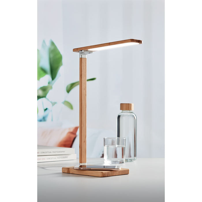 NEAT LIGHT - Lampada da tavolo e caricabatterie da 15 W
