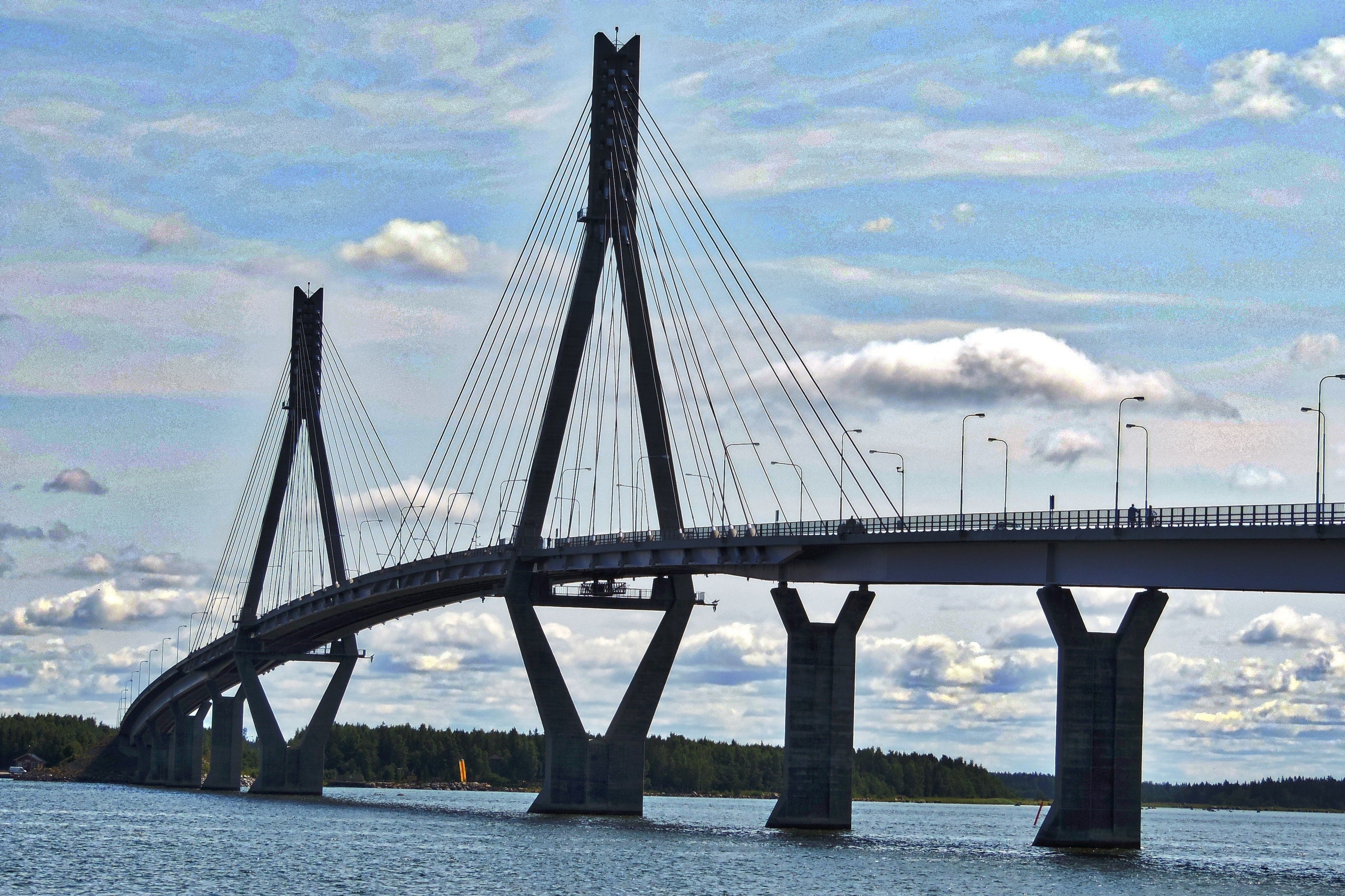 Yrityslahjat ja premium-mainostuotteet Vaasassa – brändätty B2B-yritysmerch energia- ja vientiyrityksille