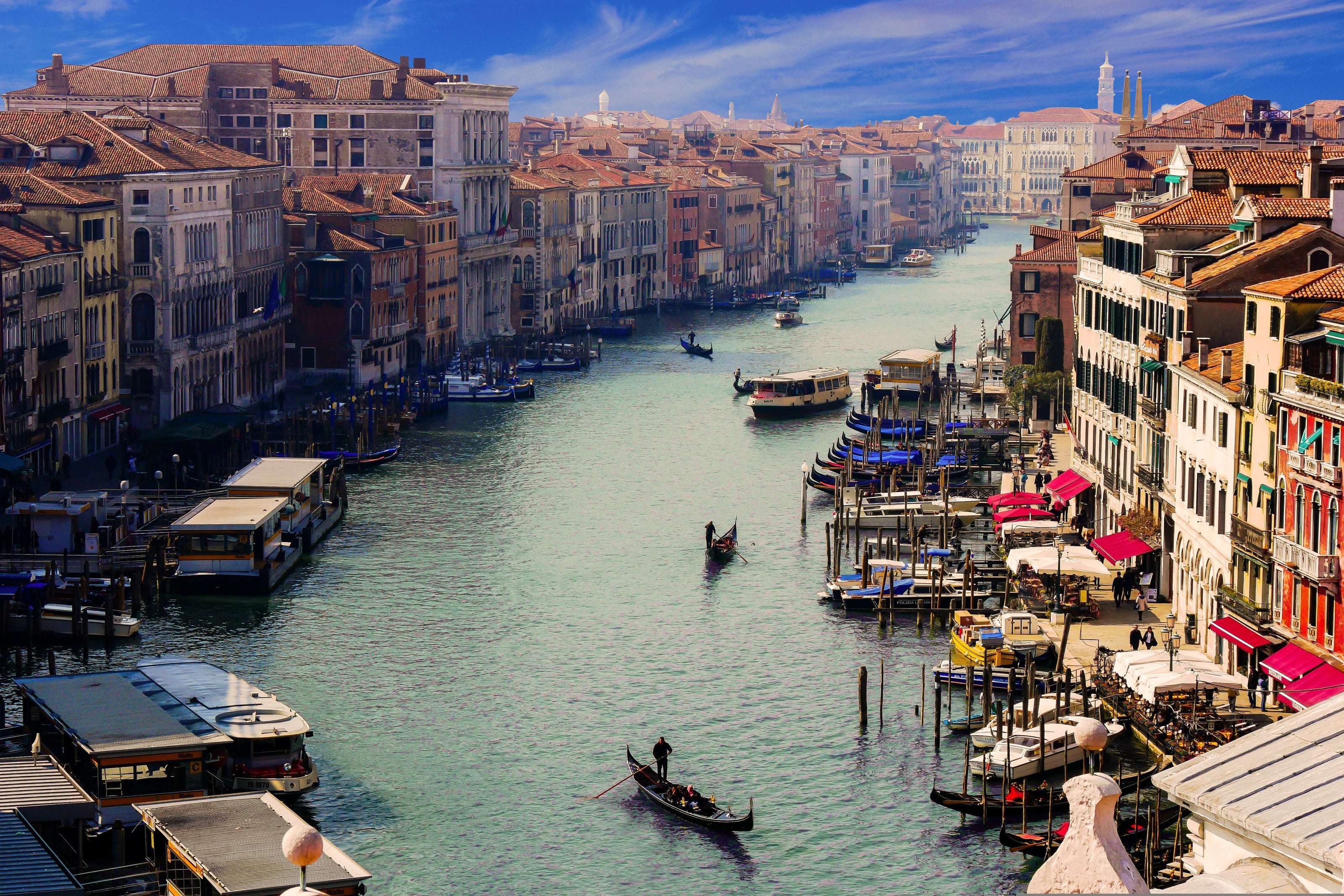 La città di Venezia e canali di Venezia, simbolo di gadget personalizzati per hotel di lusso, istituzioni culturali e fiere artigianali.