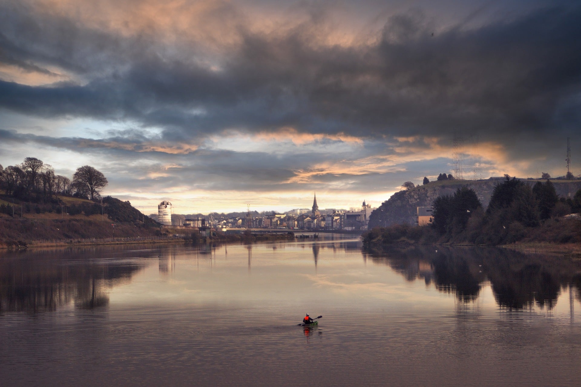 Sunset over Waterford’s coast — custom merchandise for the southeast's retail, tourism and education clients.

Luí na gréine ar chósta Phort Láirge — marsantas branda do chustaiméirí miondíola, oideachais agus turasóireachta san oirdheisceart.